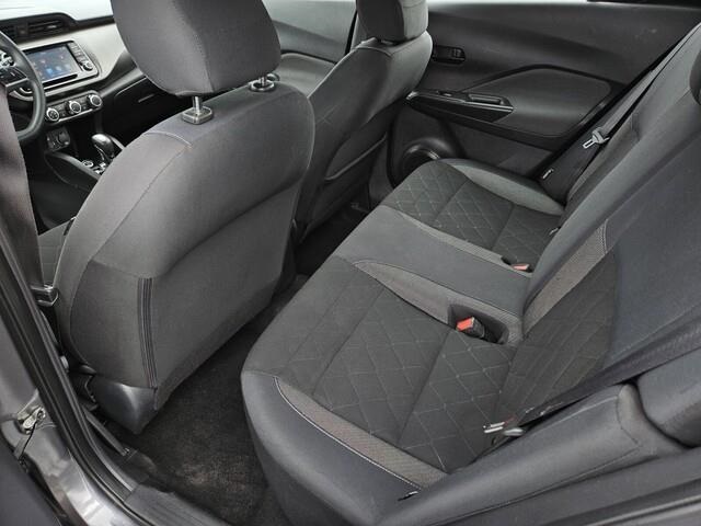 Vehicle image 28 of 33
