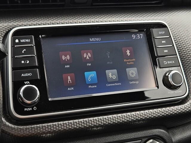 Vehicle image 20 of 33