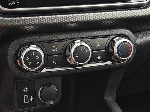 Vehicle image 22 of 33