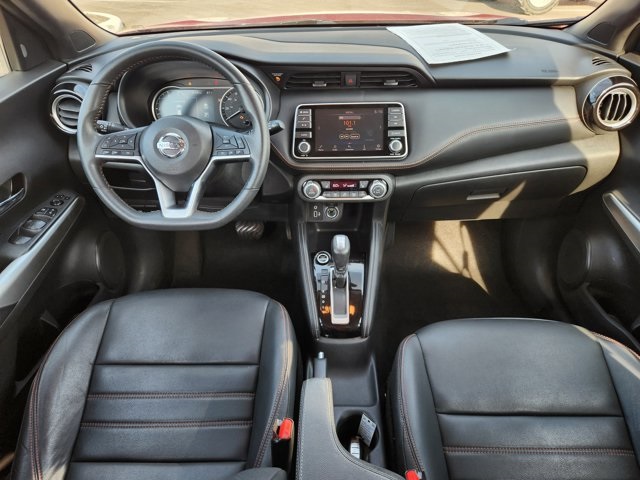Vehicle image 18 of 25