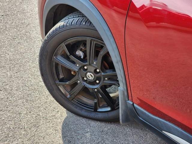 Vehicle image 12 of 25