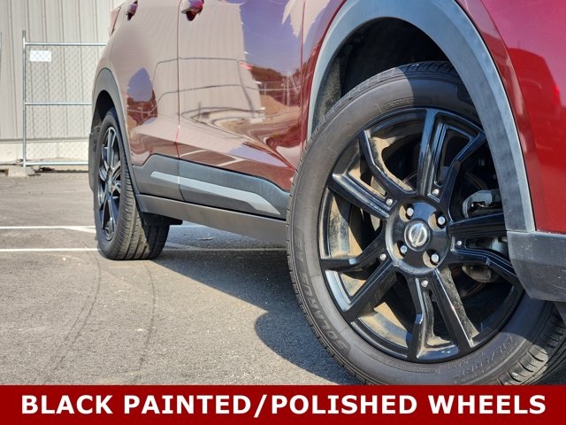 Vehicle image 11 of 25