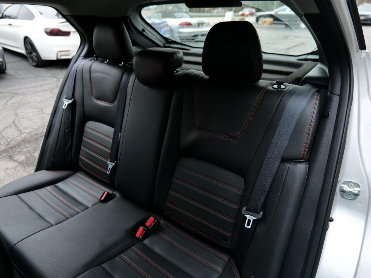 Vehicle image 40 of 58
