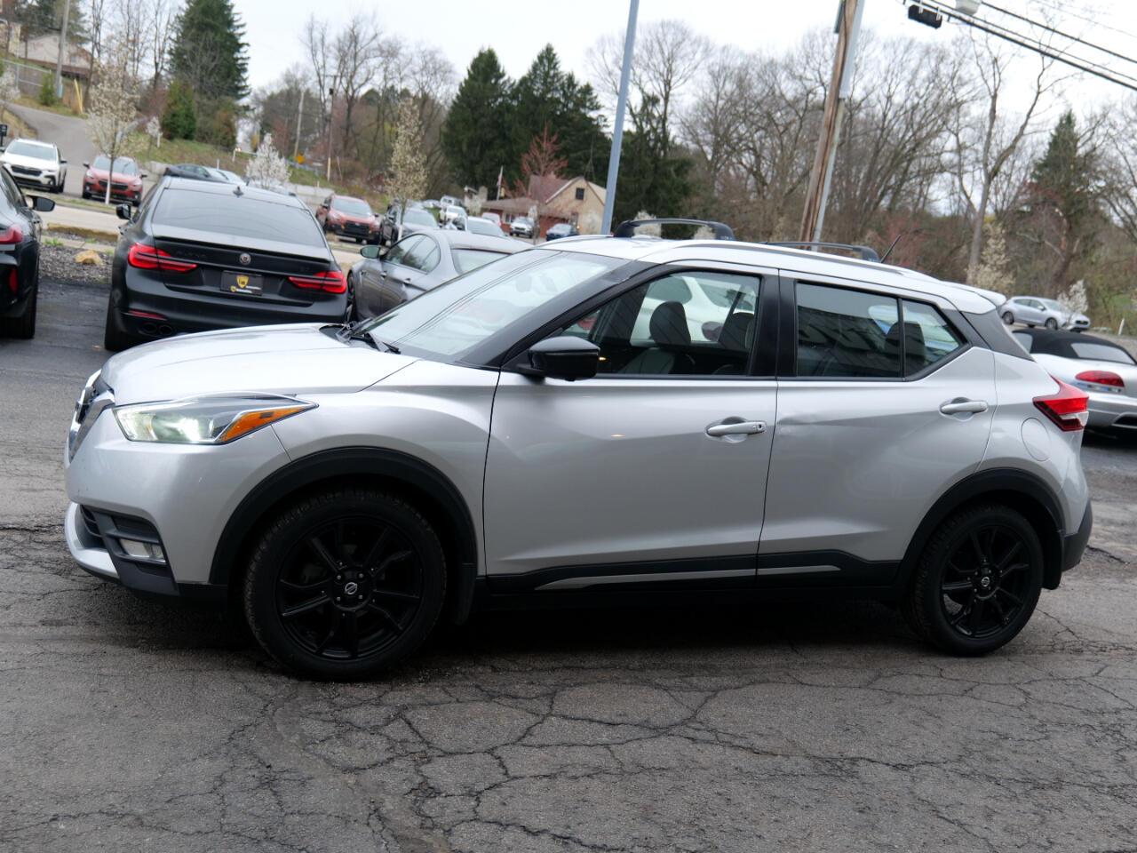 Vehicle image 15 of 58
