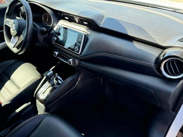 Vehicle image 18 of 25