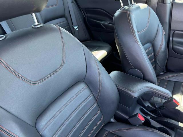 Vehicle image 19 of 25