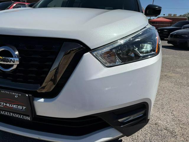 Vehicle image 20 of 25