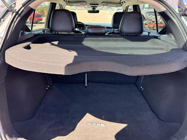 Vehicle image 13 of 25