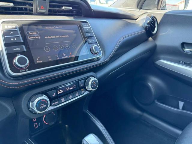 Vehicle image 22 of 25