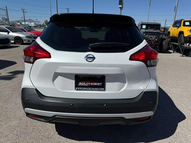 Vehicle image 5 of 25