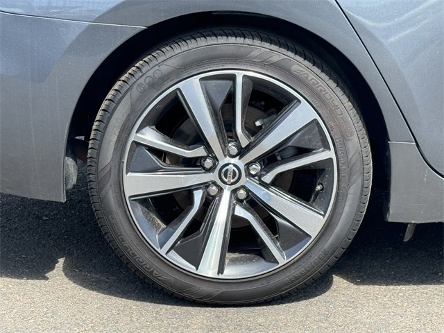 Vehicle image 8 of 30
