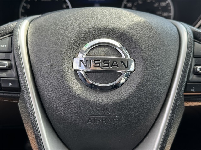 Vehicle image 19 of 30