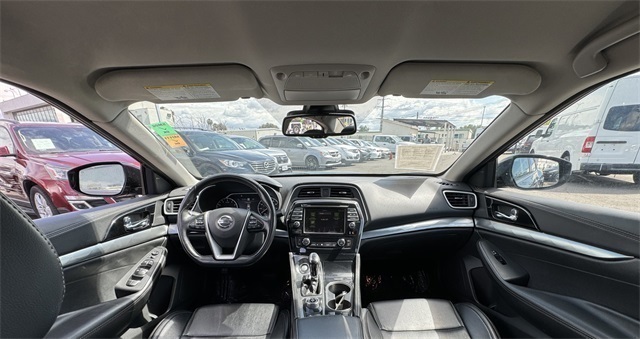 Vehicle image 15 of 30