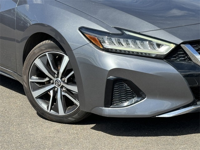 Vehicle image 9 of 30