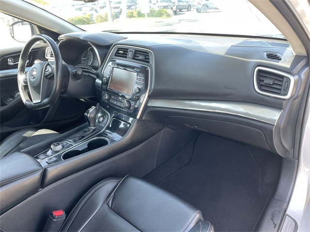 Vehicle image 29 of 35