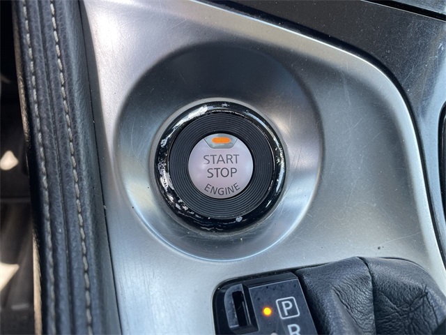 Vehicle image 17 of 35