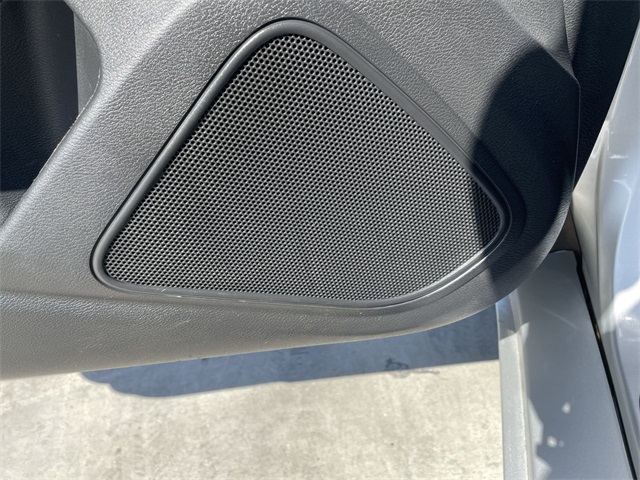 Vehicle image 24 of 35