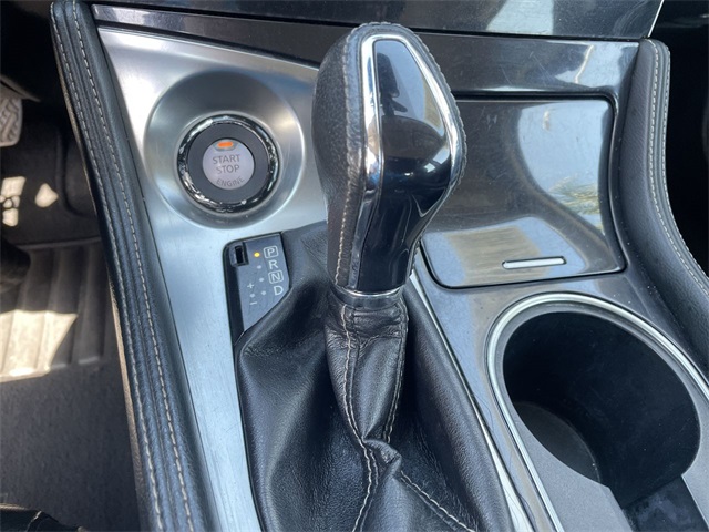Vehicle image 16 of 35