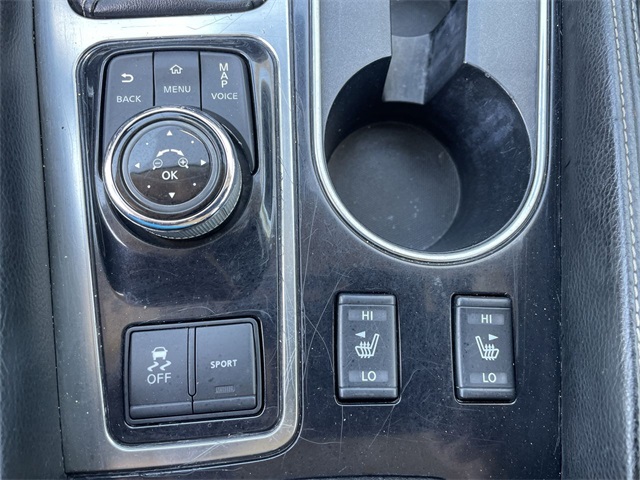 Vehicle image 18 of 35