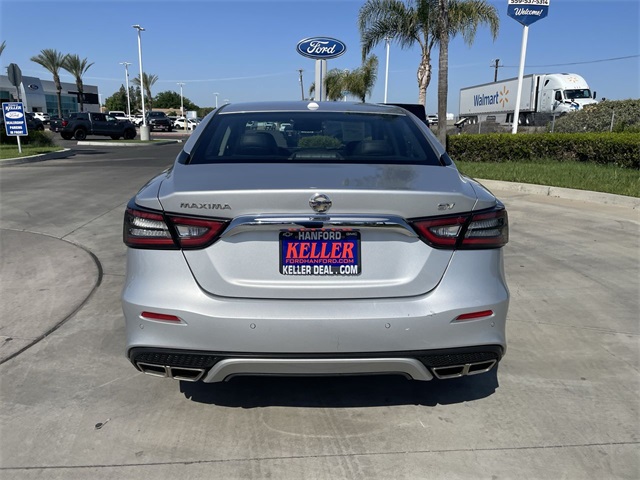 Vehicle image 7 of 35