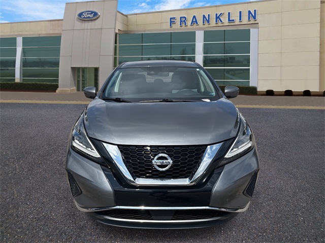 Vehicle image 2 of 32