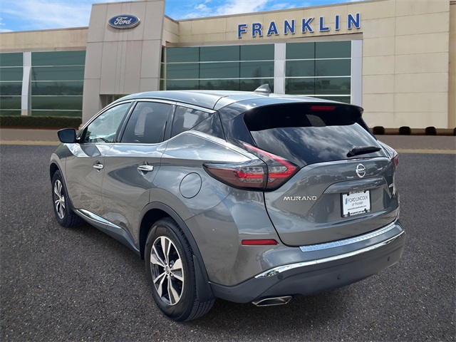 Vehicle image 6 of 32