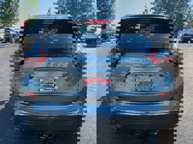 Vehicle image 7 of 29