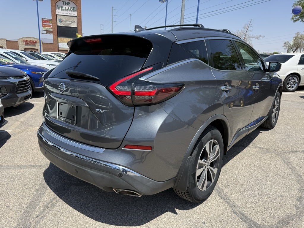 Vehicle image 4 of 29