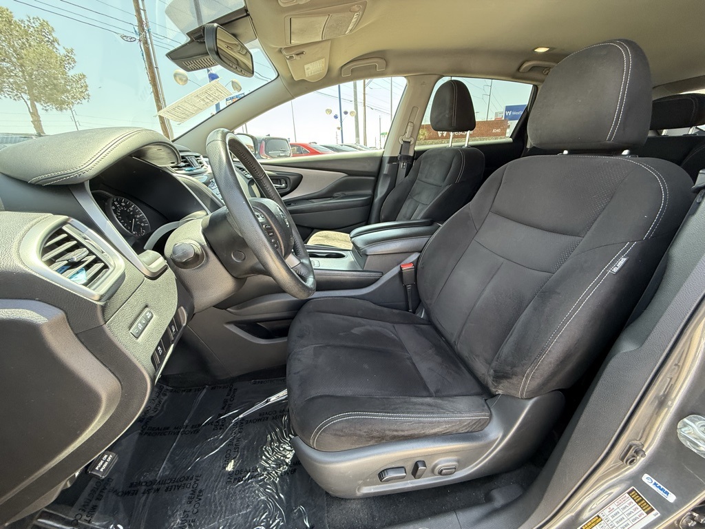 Vehicle image 12 of 29