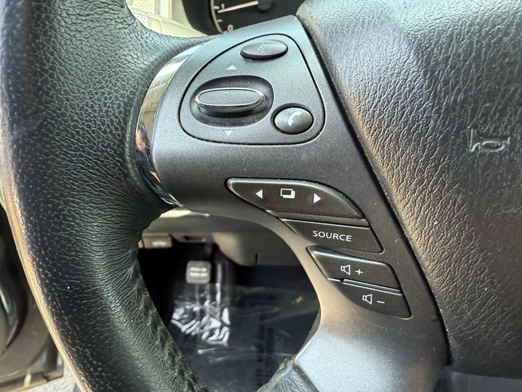 Vehicle image 16 of 29