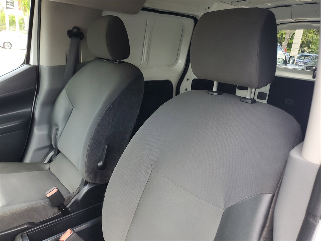 Vehicle image 18 of 27