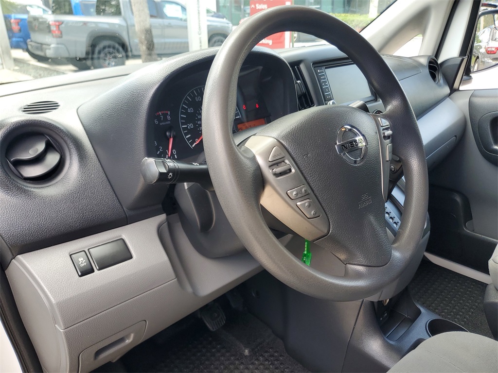 Vehicle image 19 of 27