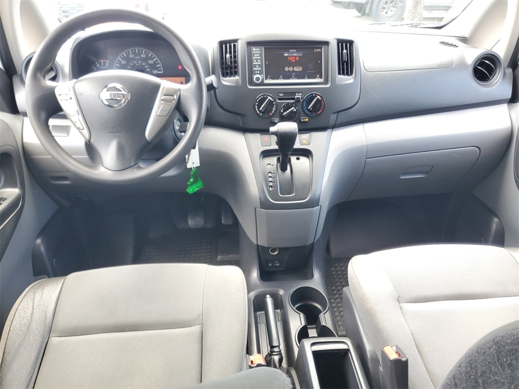 Vehicle image 14 of 27