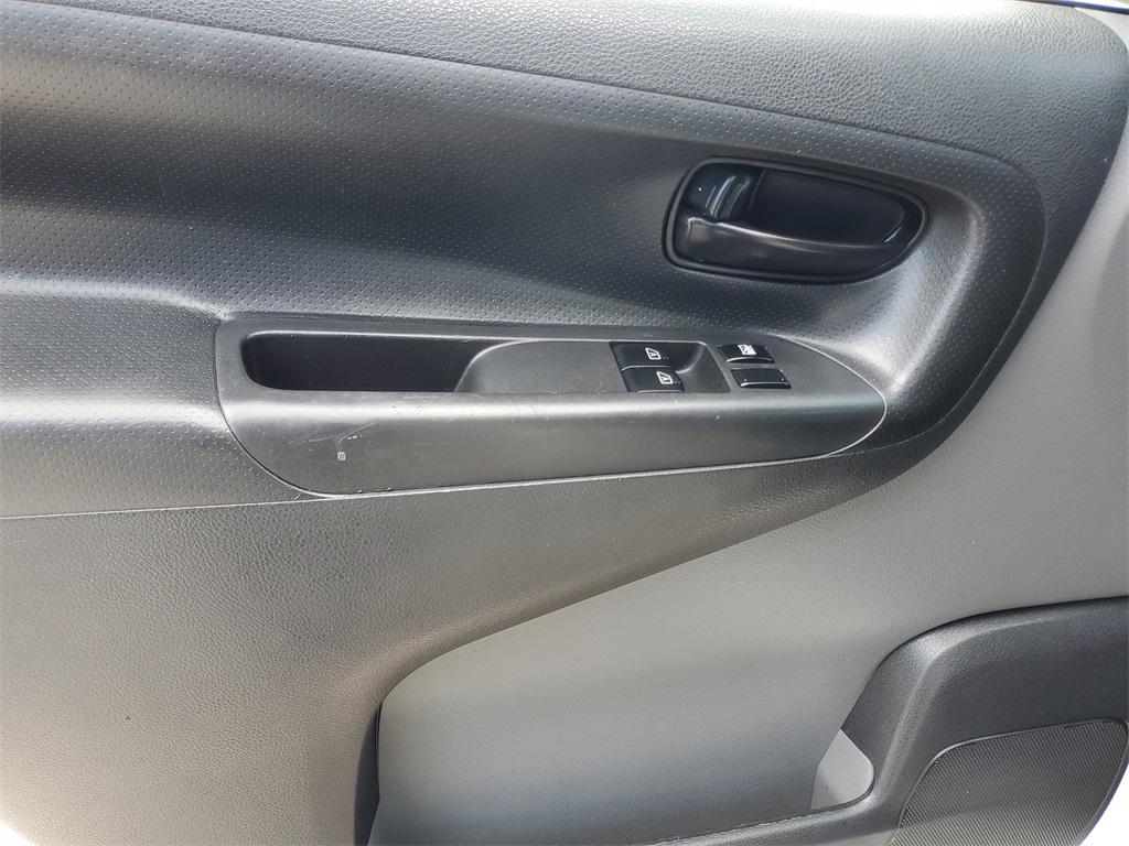Vehicle image 20 of 27