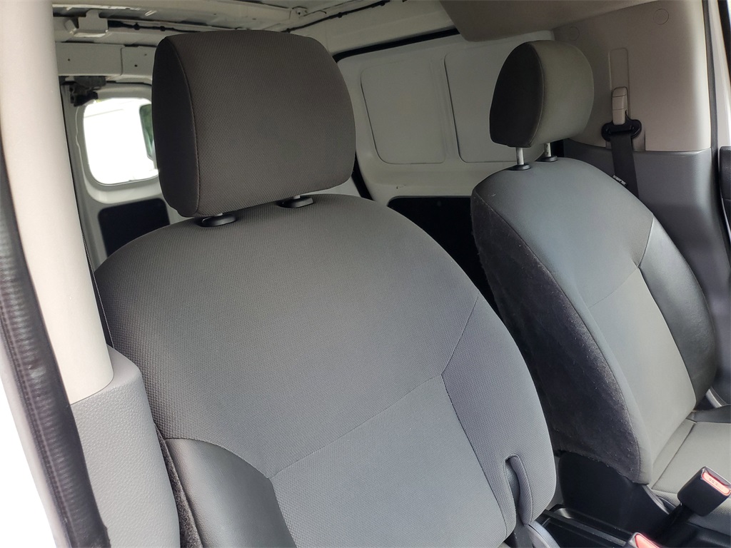 Vehicle image 10 of 27