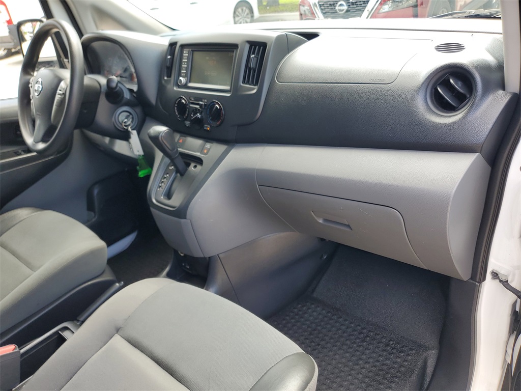 Vehicle image 9 of 27