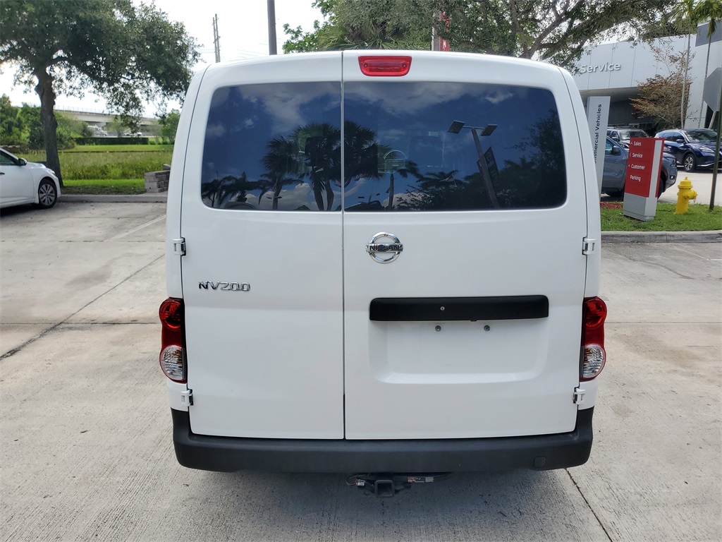 Vehicle image 5 of 27