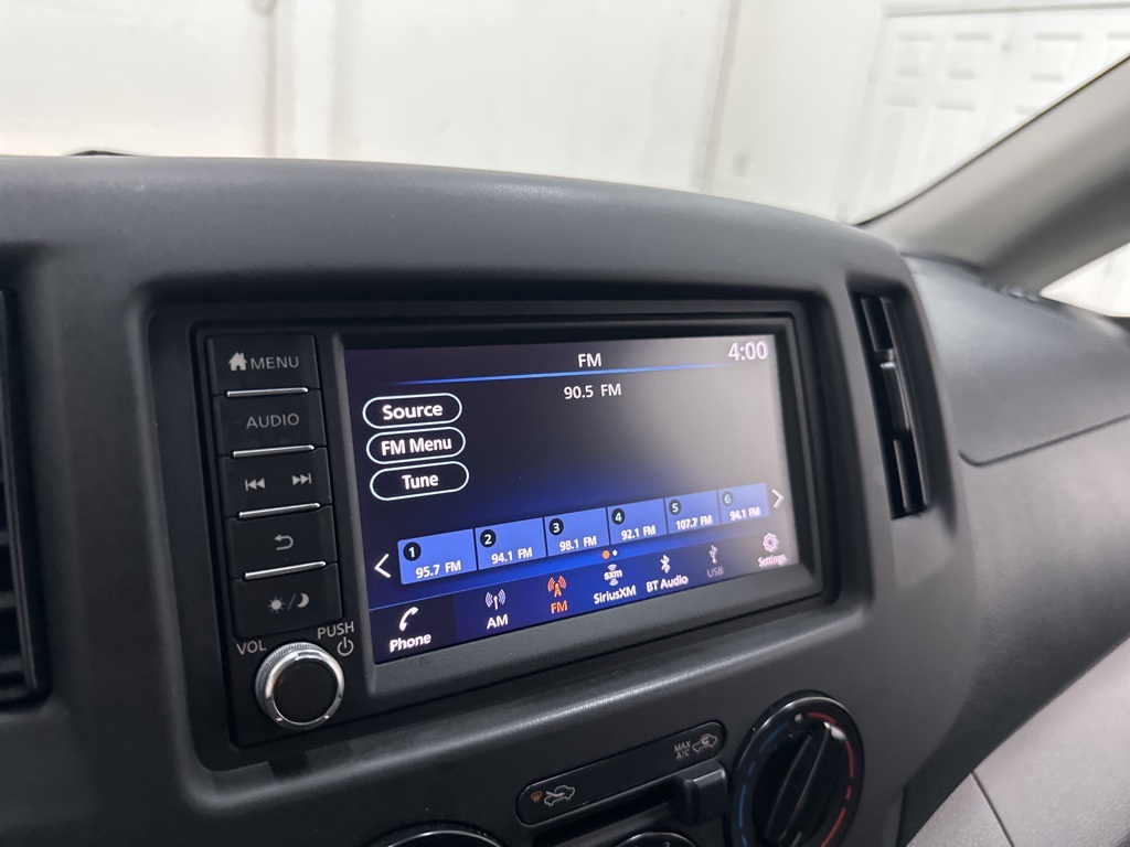 Vehicle image 46 of 68