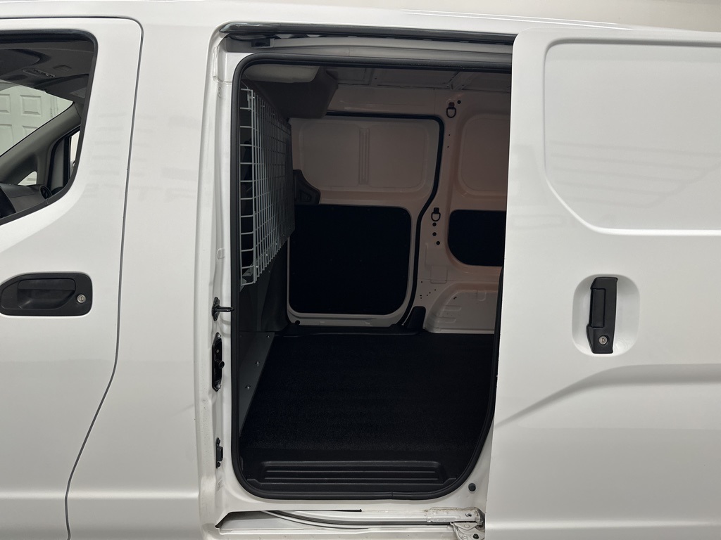 Vehicle image 48 of 68