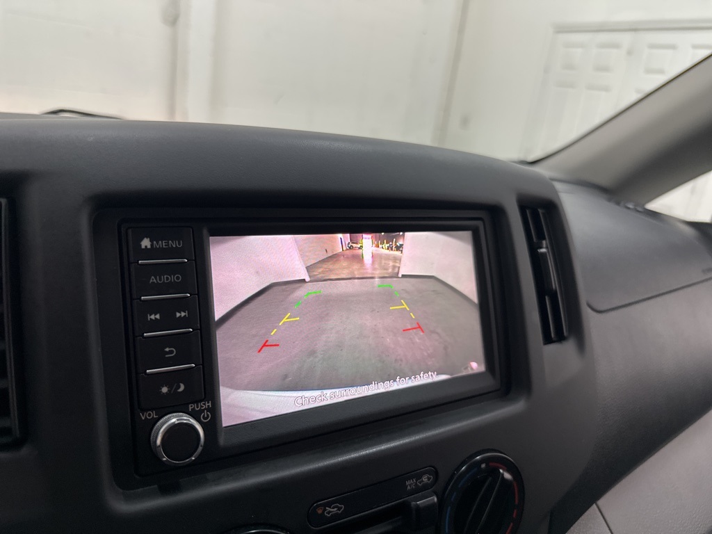 Vehicle image 47 of 68