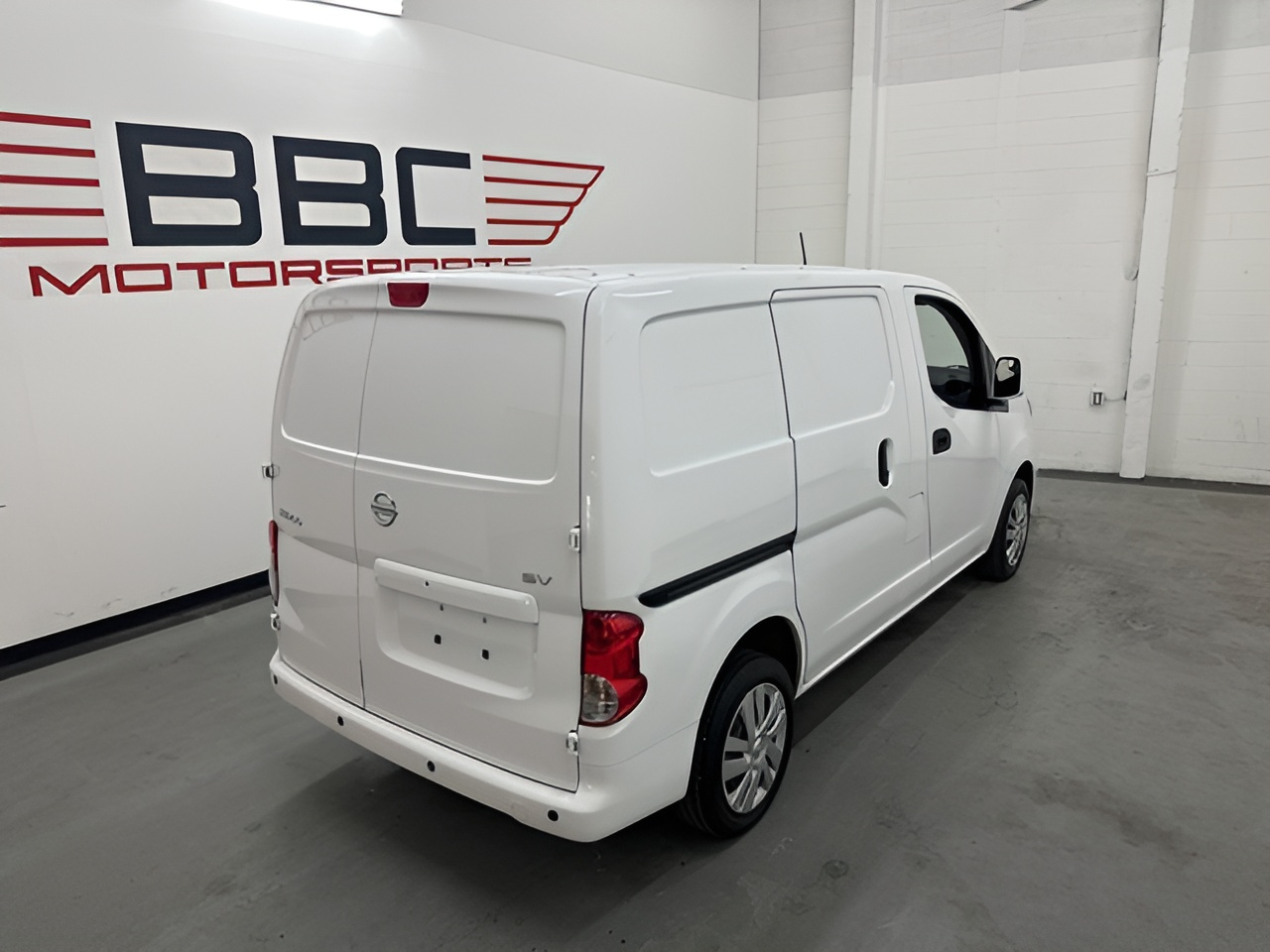 Vehicle image 66 of 68