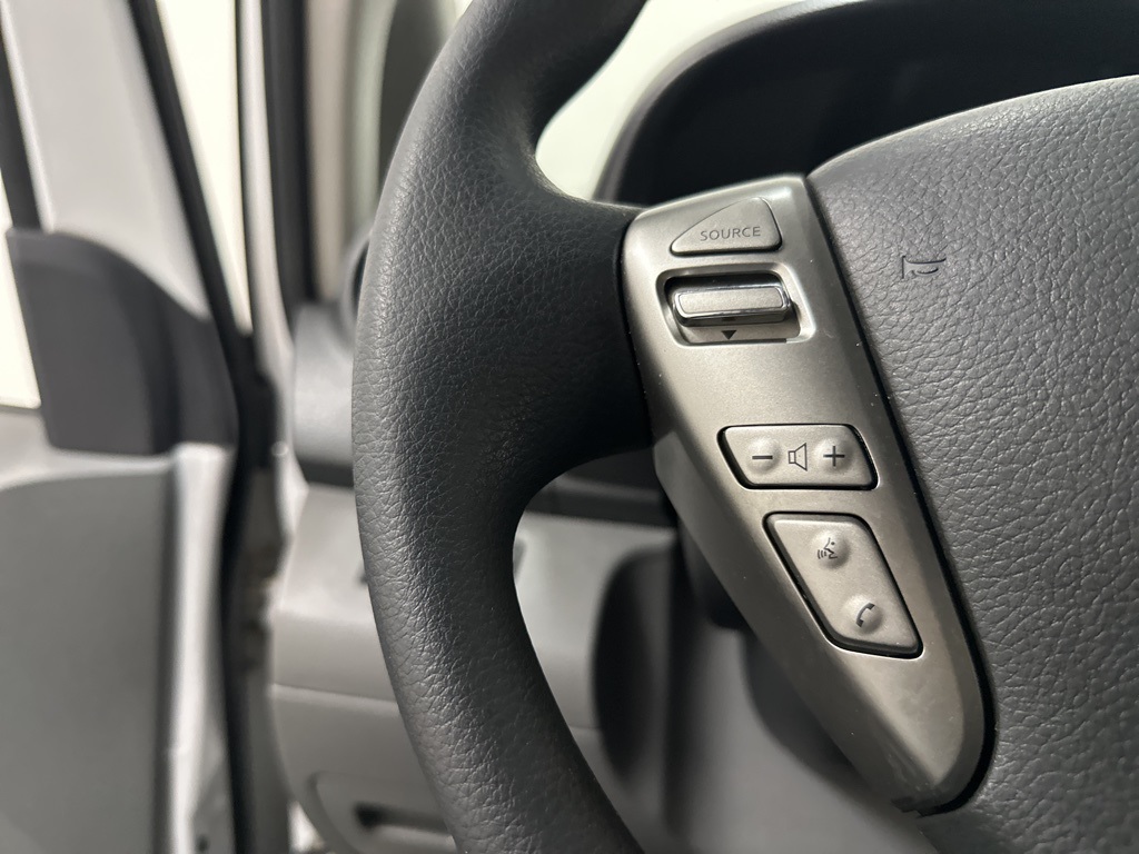Vehicle image 40 of 68