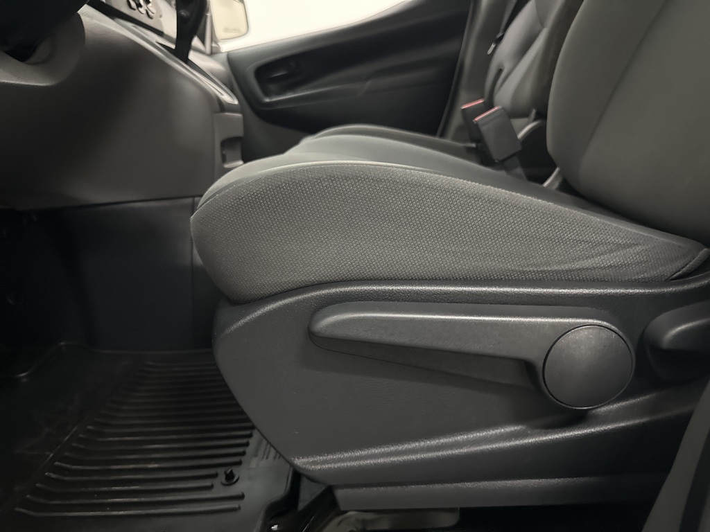Vehicle image 36 of 68