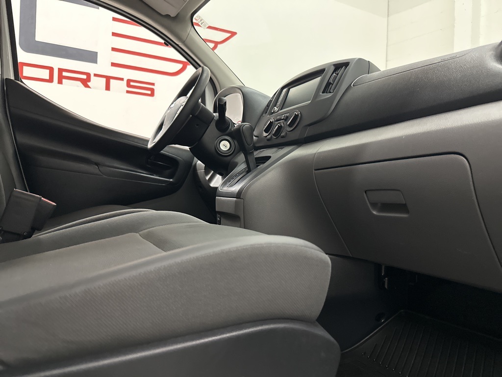Vehicle image 53 of 68