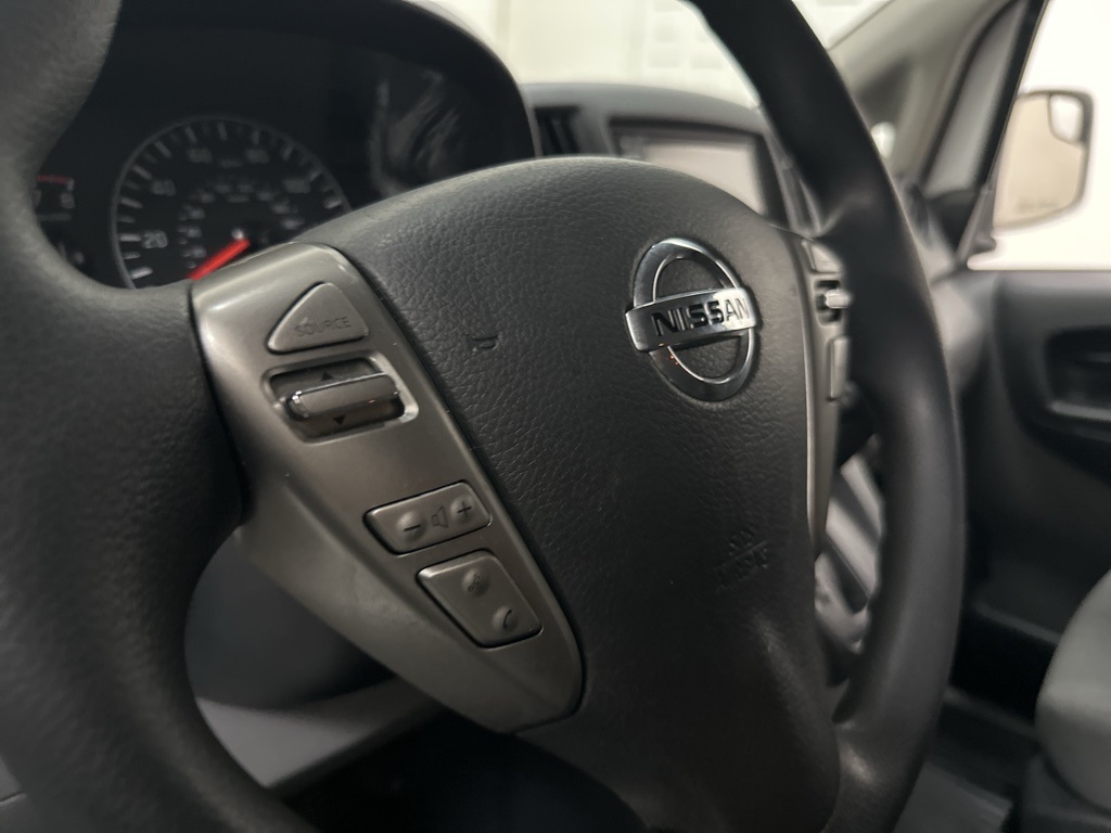Vehicle image 34 of 68