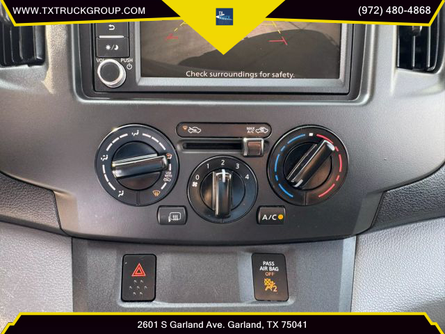 Vehicle image 34 of 49