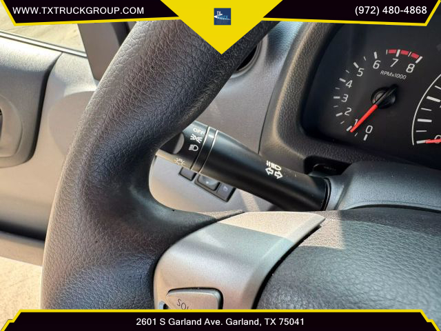 Vehicle image 33 of 49