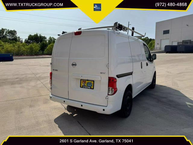 Vehicle image 8 of 49