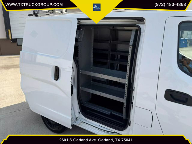 Vehicle image 20 of 49