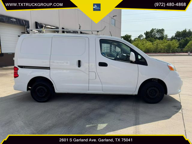 Vehicle image 7 of 49